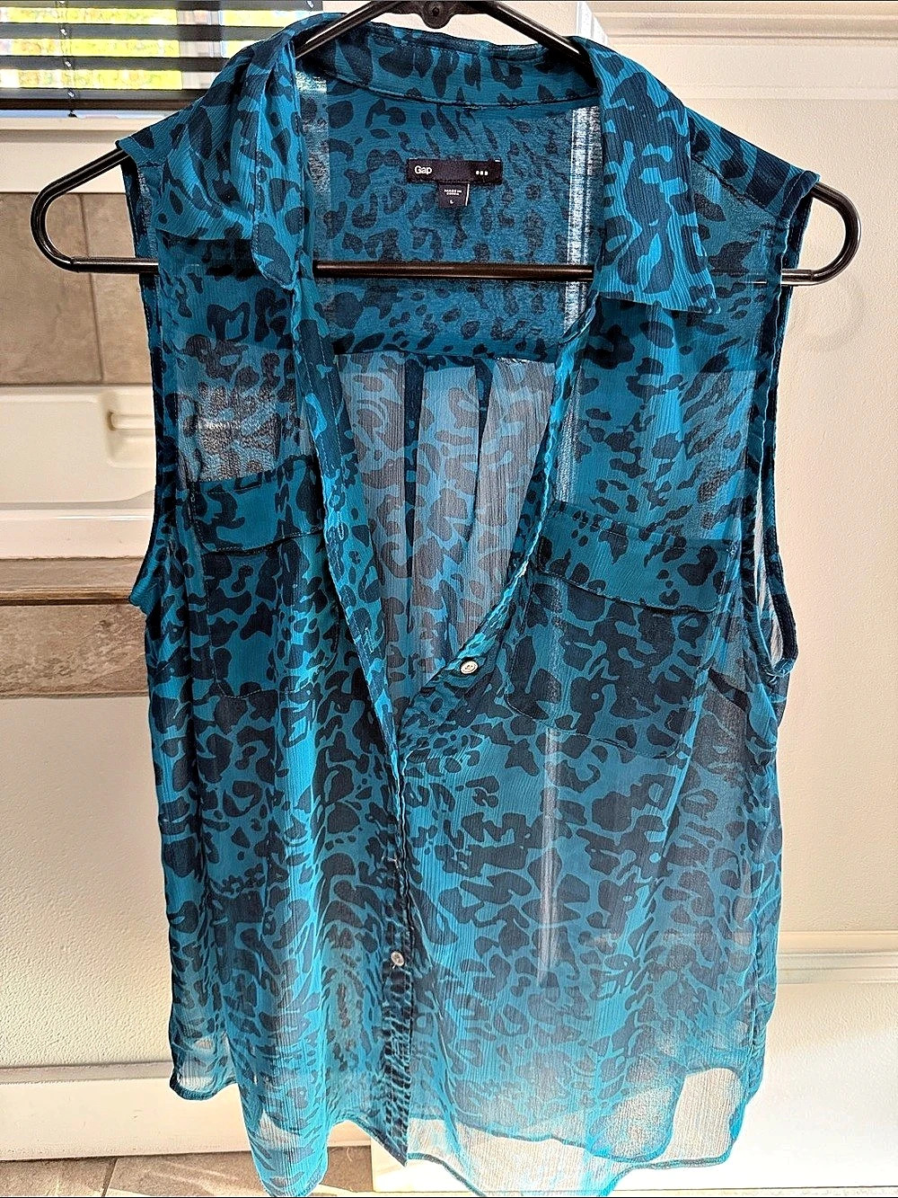 Gap Animal Print Blouse in Blue & Black Size Large